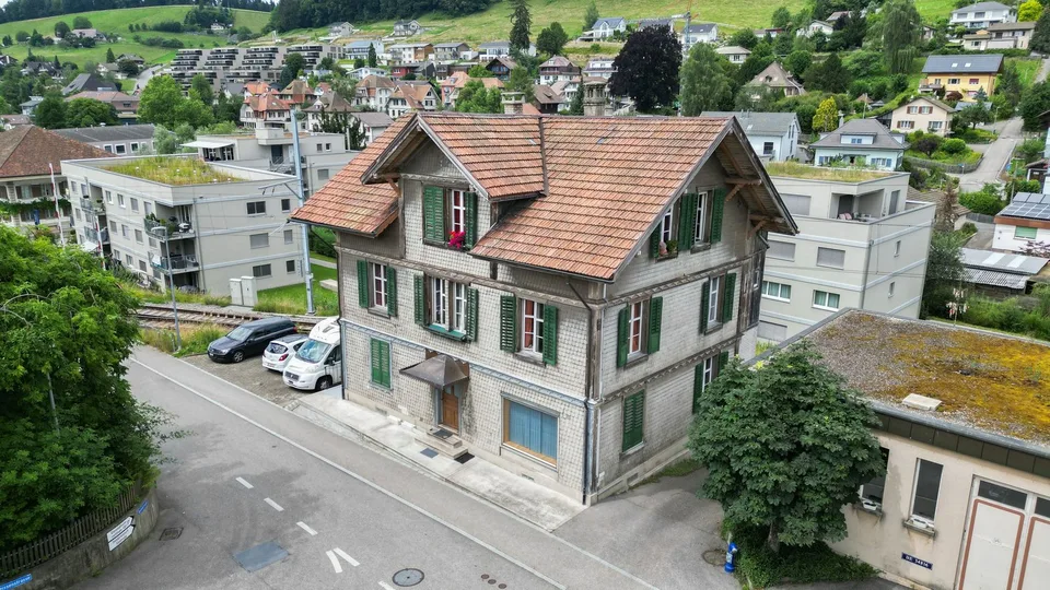 Zentrale Lage - Mehrfamilienhaus mit 4 Wohneinheiten