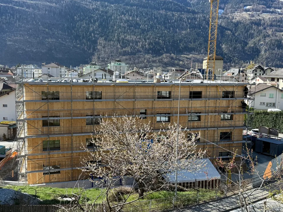 Aussergewöhnliche 5.5-Zimmer Attikawohnung in Steg