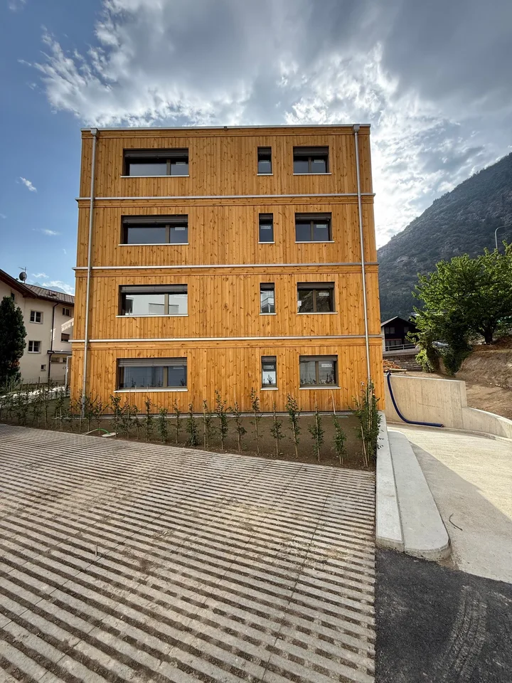 Aussergewöhnliche 5.5-Zimmer Attikawohnung in Steg