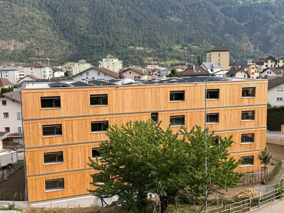 Aussergewöhnliche 5.5-Zimmer Attikawohnung in Steg