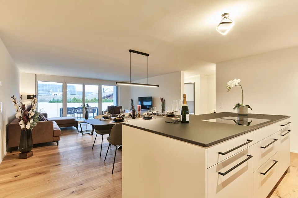 *RESERVIERT* Letzte Obergeschosswohnung mit direktem Liftzugang & Einbauschränken – Foto 11 von 22
