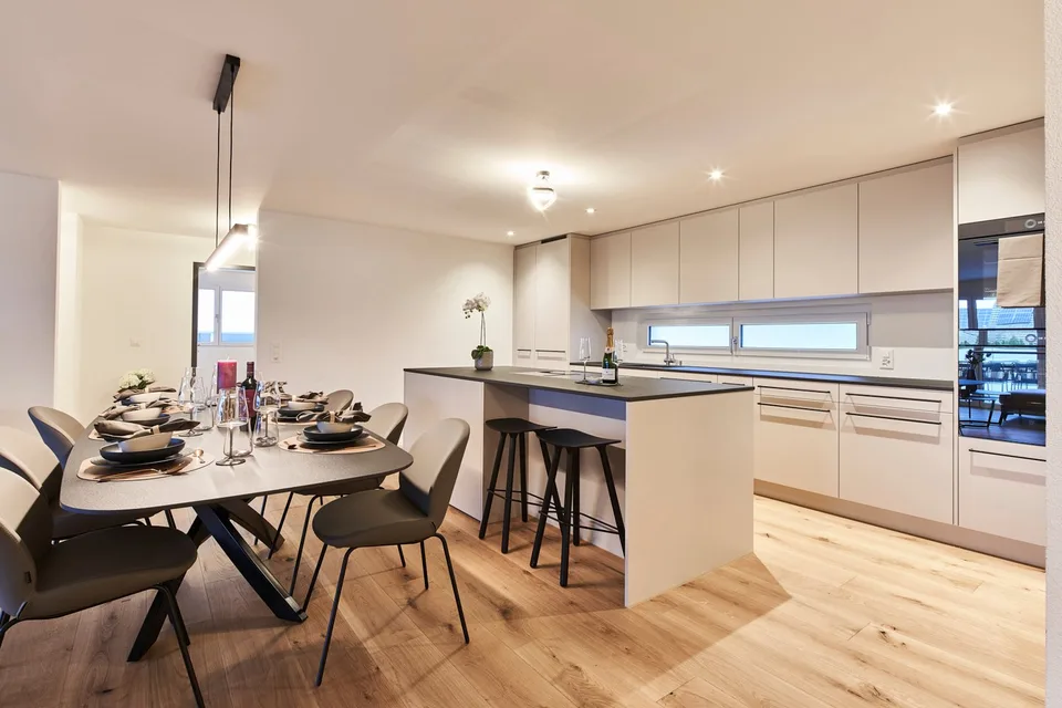 *RESERVIERT* Letzte Obergeschosswohnung mit direktem Liftzugang & Einbauschränken – Foto 6 von 22
