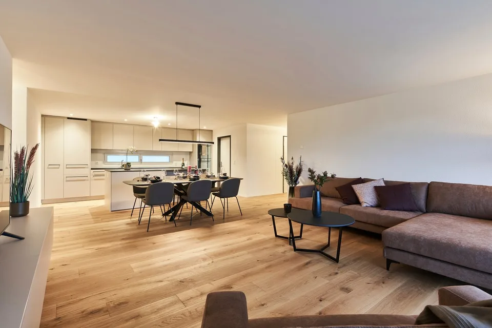 *RESERVIERT* Letzte Obergeschosswohnung mit direktem Liftzugang & Einbauschränken – Foto 9 von 22