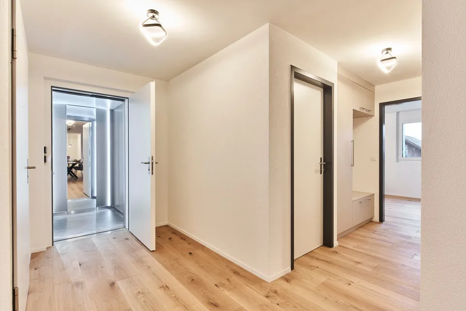 *RESERVIERT* Letzte Obergeschosswohnung mit direktem Liftzugang & Einbauschränken – Foto 8 von 22