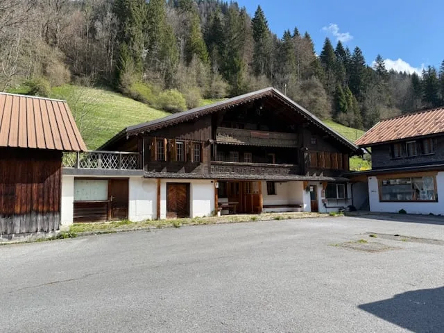 A vendre, auberge, café-restaurant et logements "Le Rosex"