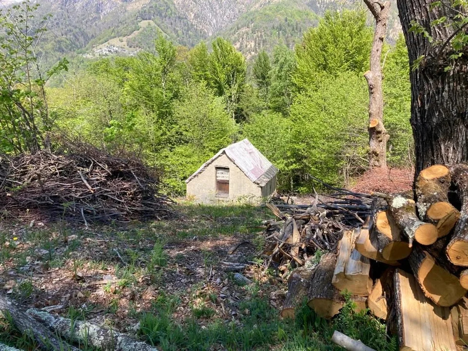 Rustico am Dorfrande zum Ausbauen mit Baulizenz – Foto 13 von 16