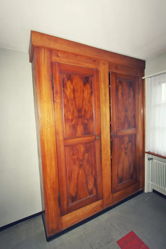 GRANDE MAISON UNIFAMILIALE OU BIFAMILIALE EN CENTRE-VILLE – photo 8 sur 16