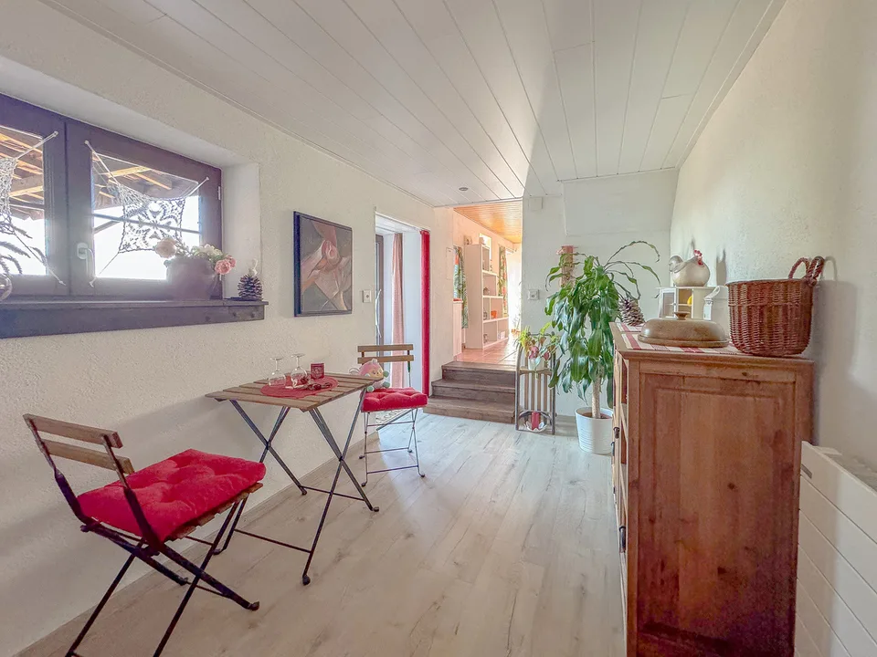 Casa locativa con 3 appartamenti, vista magnifica - bel giardino – foto 10 di 13