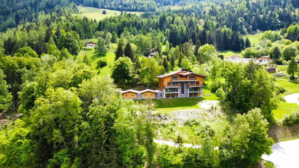 Grundstück in Saxon