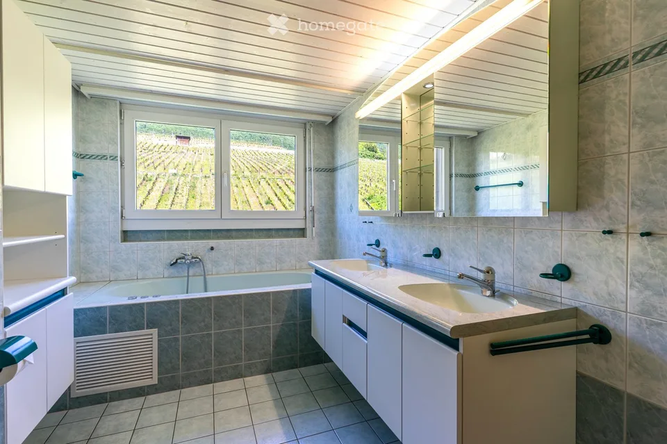 Beautiful attic duplex 5.5 rooms with panoramic view in Hauterive NE