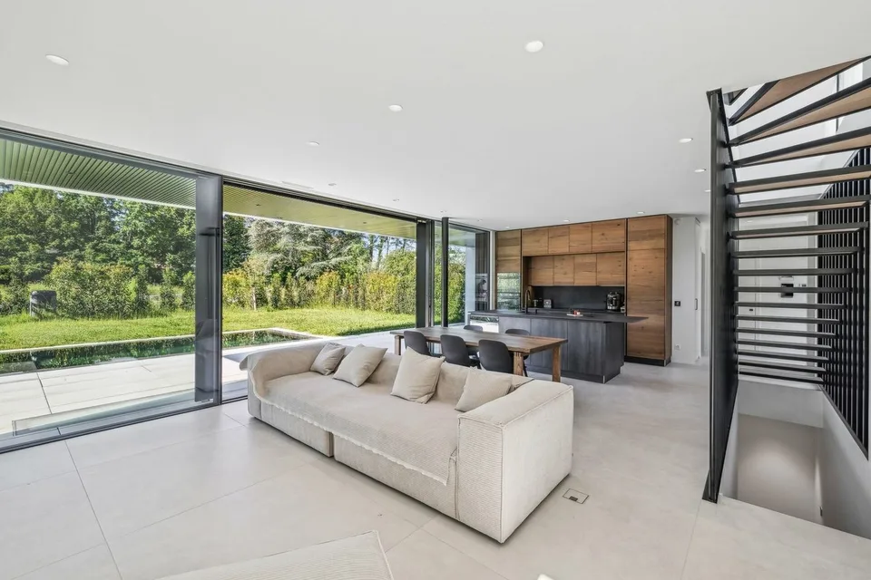 Exceptional THPE villa with pool in Chêne-Bougeries – photo 17 of 24