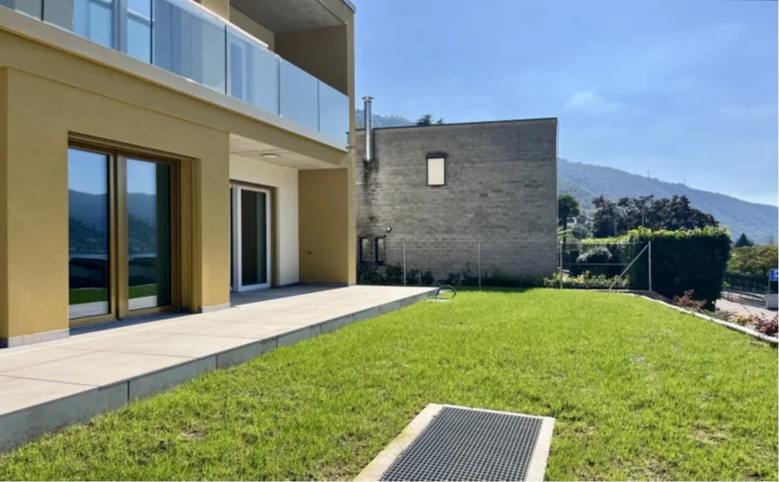 Großes 4.5-Zimmer-Wohnung mit Garten und Seeblick in Brusino Arsizio