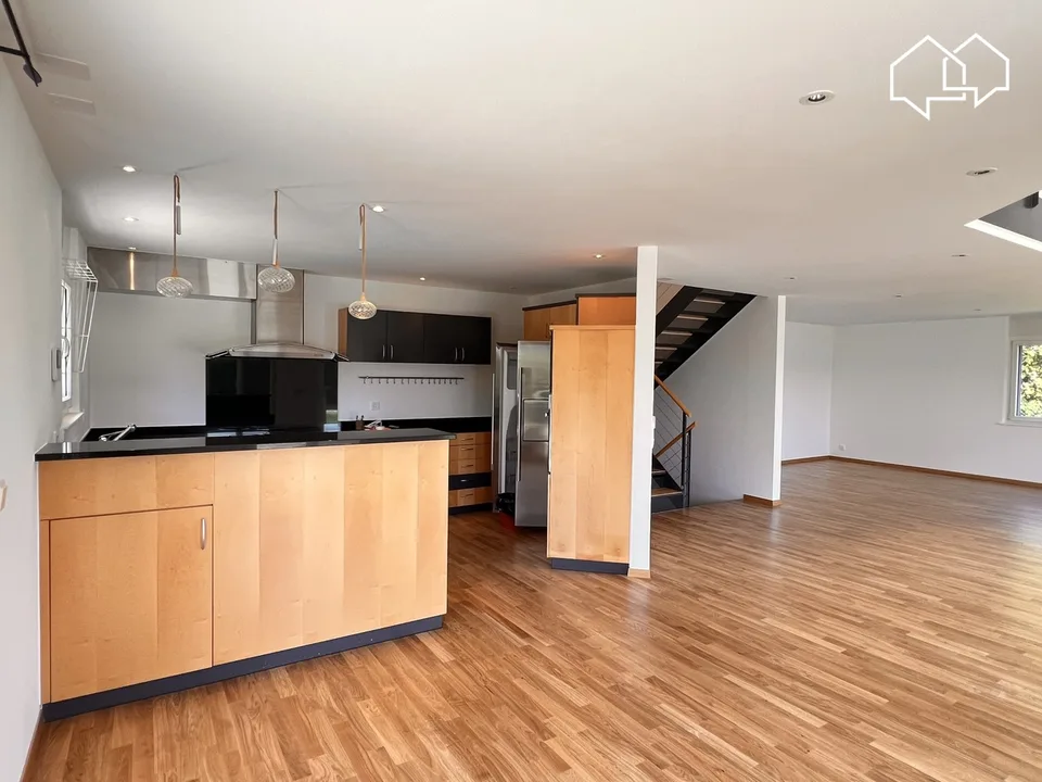 Villa individuale di 6,5 locali con piscina in un ambiente idilliaco