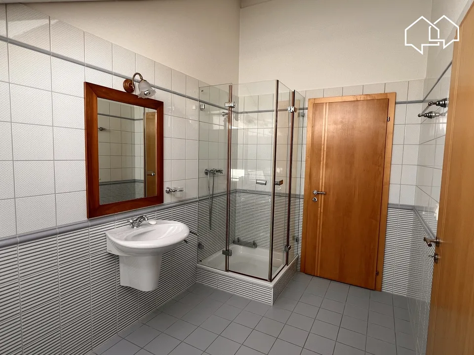 Villa individuale di 6,5 locali con piscina in un ambiente idilliaco – foto 11 di 13