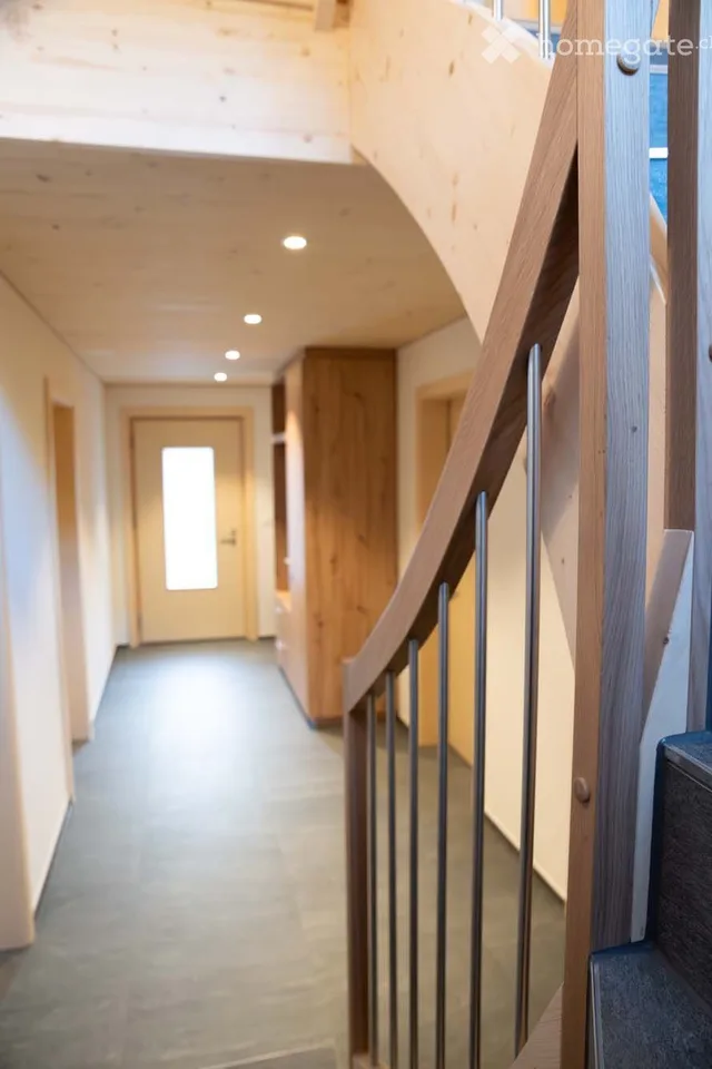 Casa unifamiliare nuova costruita in legno di luna di Urner in una posizione tranquilla