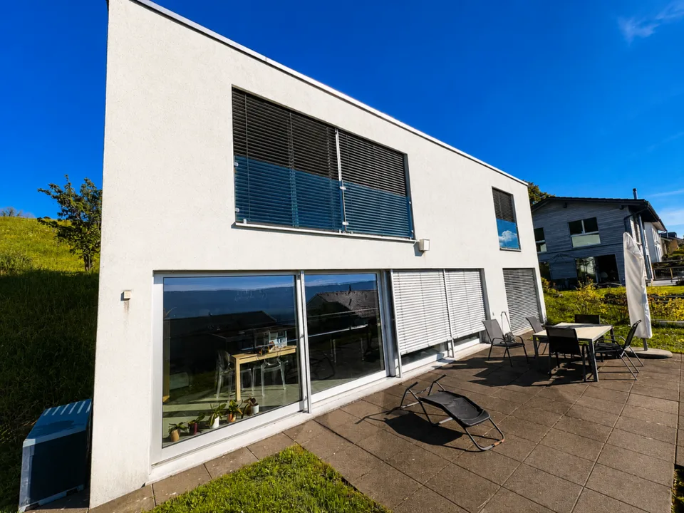 Prachtvolle Villa mit atemberaubendem Blick – Foto 18 von 18