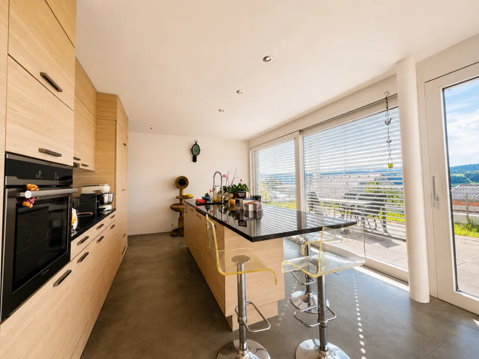 Prachtvolle Villa mit atemberaubendem Blick – Foto 9 von 18