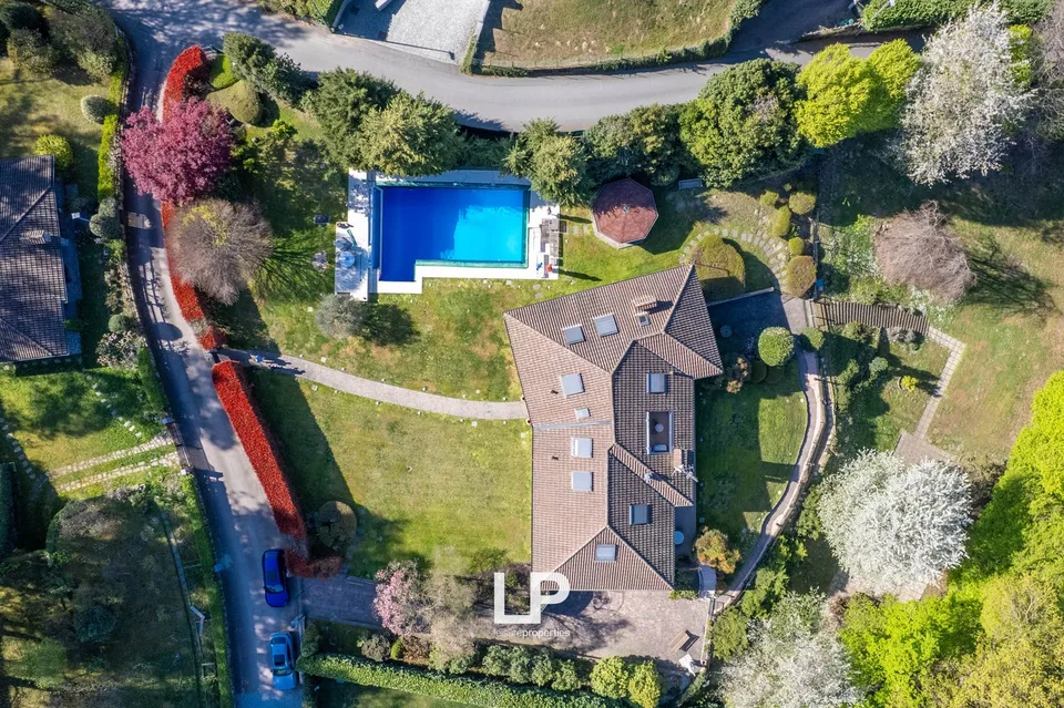 Villa in Oleggio Castello