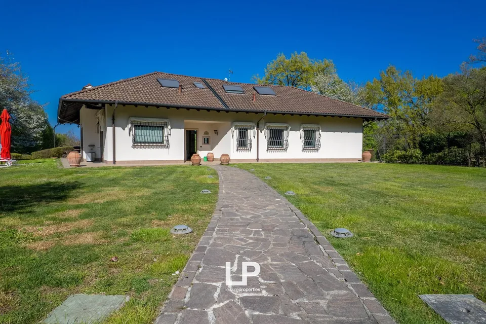 Villa à Oleggio Castello – photo 17 sur 30