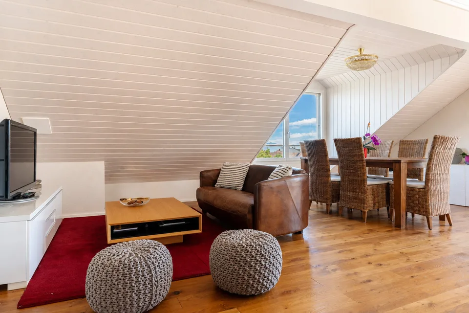 Appartement mit 3.5 Zimmern und Blick auf die Alpen und den Jura in Reverolle