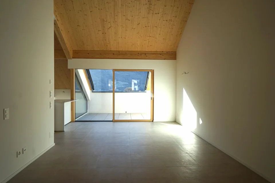 Schönes Dachgeschoß mit 3,5 Zimmern im Neubau – Foto 6 von 10