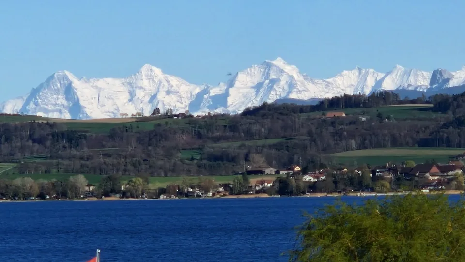 Exklusive Villa mit See- und Alpensicht sowie Pooloase – photo 6 sur 13