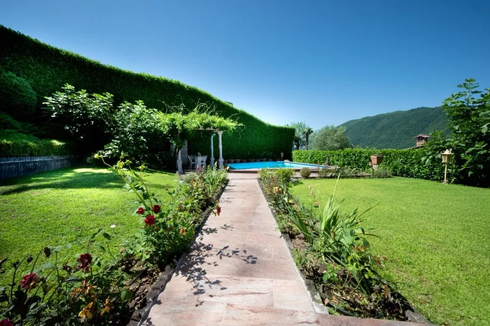 Eine Villa wie keine andere – Eleganz, Privatsphäre und unvergleichliche Aussicht!