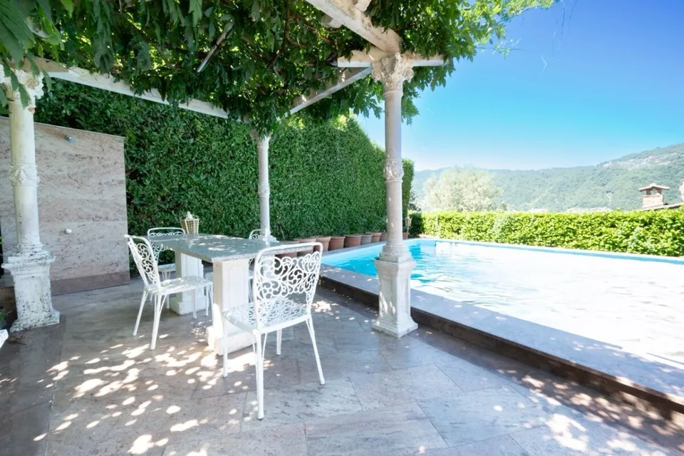 Eine Villa wie keine andere – Eleganz, Privatsphäre und unvergleichliche Aussicht!