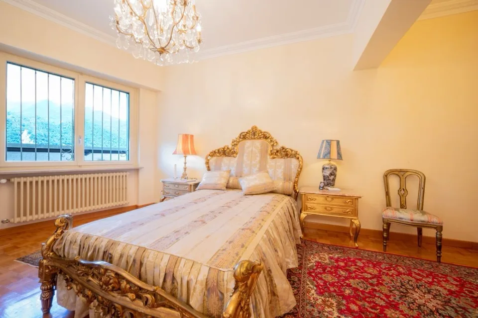 Exclusive Lakeview Villa in Bissone – Timeless Elegance and Absolute Privacy – photo 17 of 26