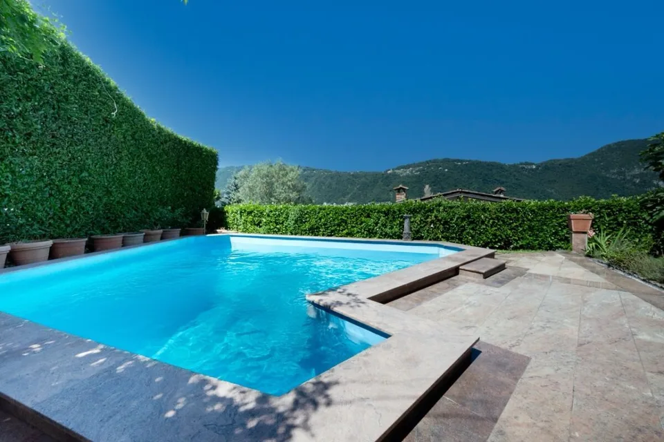 Exclusive Lakeview Villa in Bissone – Timeless Elegance and Absolute Privacy – photo 6 of 26