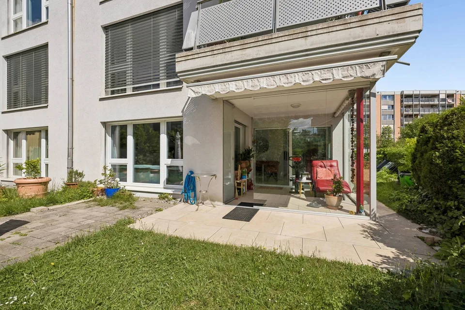 Appartement de jardin 3,5 pièces entretenu avec véranda