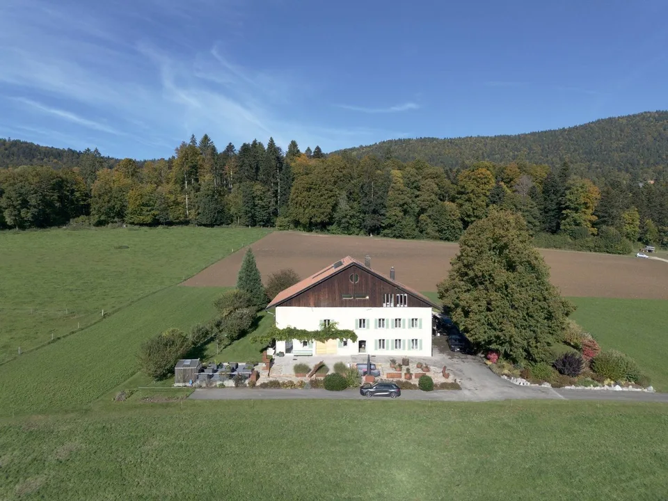 Authentique propriété rurale dans l'environnement du Chasseral