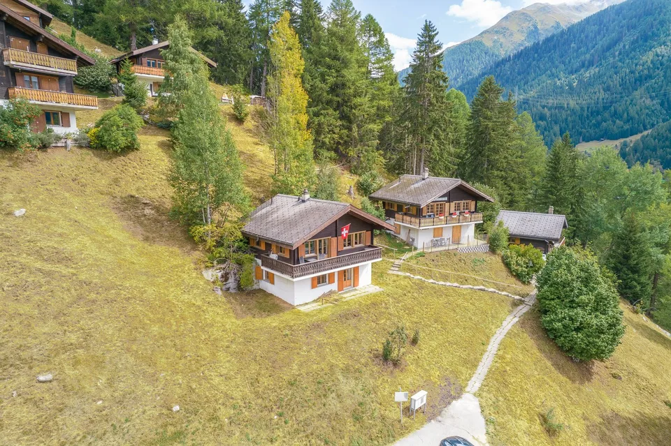 Affascinante chalet di 5,5 locali in una posizione montana idilliaca a Goms