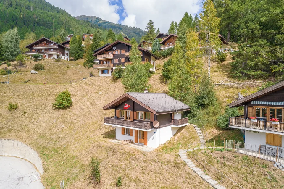 Affascinante chalet di 5,5 locali in una posizione montana idilliaca a Goms