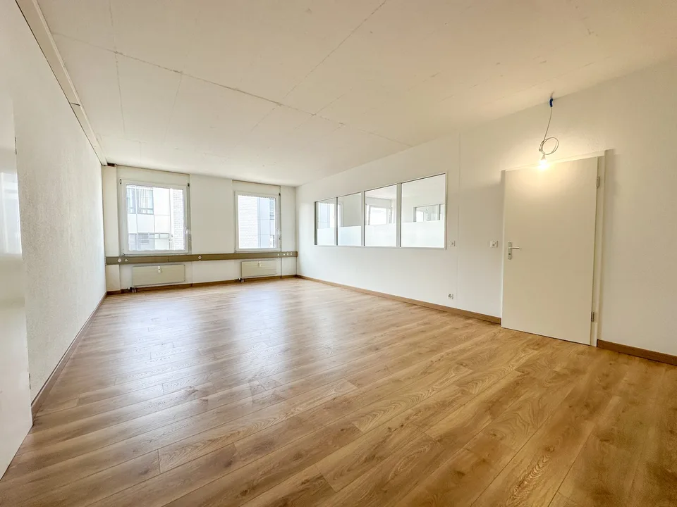 Ideal für Praxis, Büro, Atelier oder Kosmetik: "SharedSpace 23" Vielseitige Gewerberäume im Kägen
