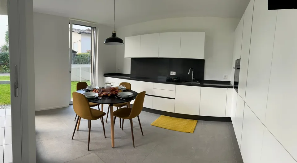 Möbliertes Appartement hocher Standard - 2.5 Zimmer mit großem privatem Garten (Erstvermietung)
