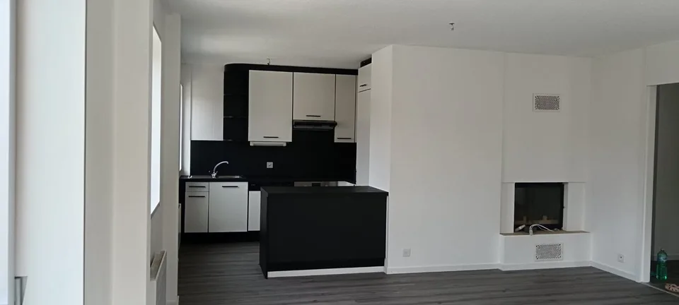 Magnifique appartement de 4,5 pièces avec cheminée au cœur du Locle