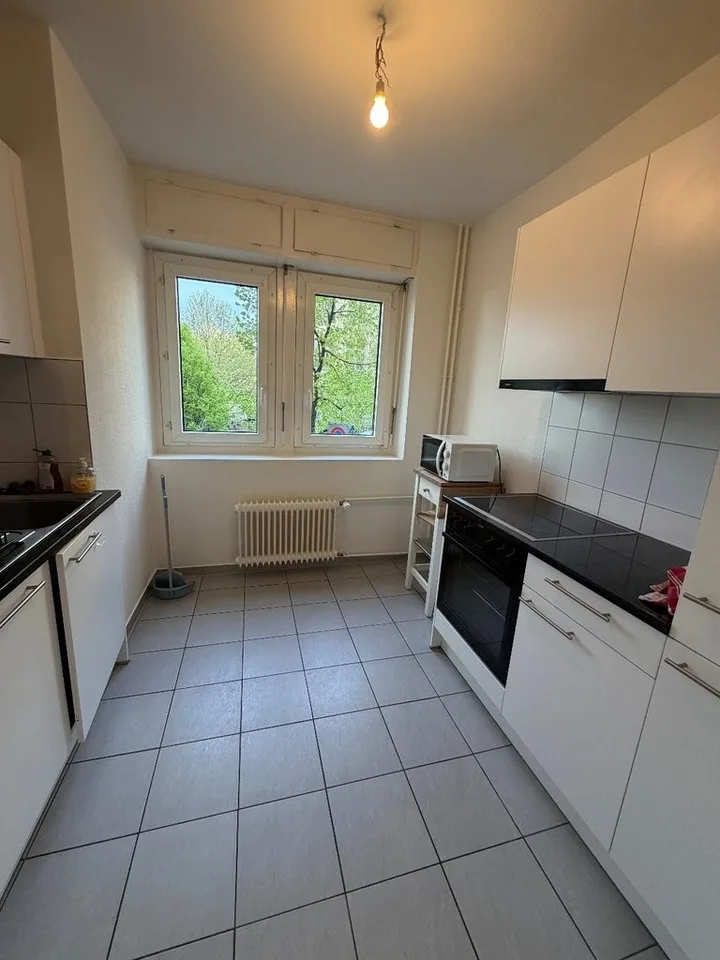 Schönes 2-Zimmer-Apartment in der Nähe des Platzes von l'Ours