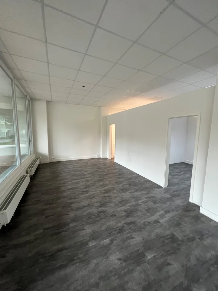 Spazi commerciali moderni in una posizione centrale di Wangen b. Olten