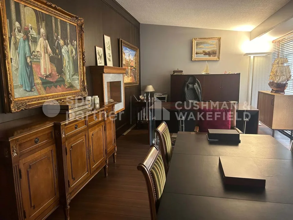 Office – photo 6 of 8