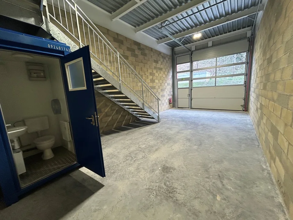 Spazio industriale moderno a 2 piani a Vallorbe
