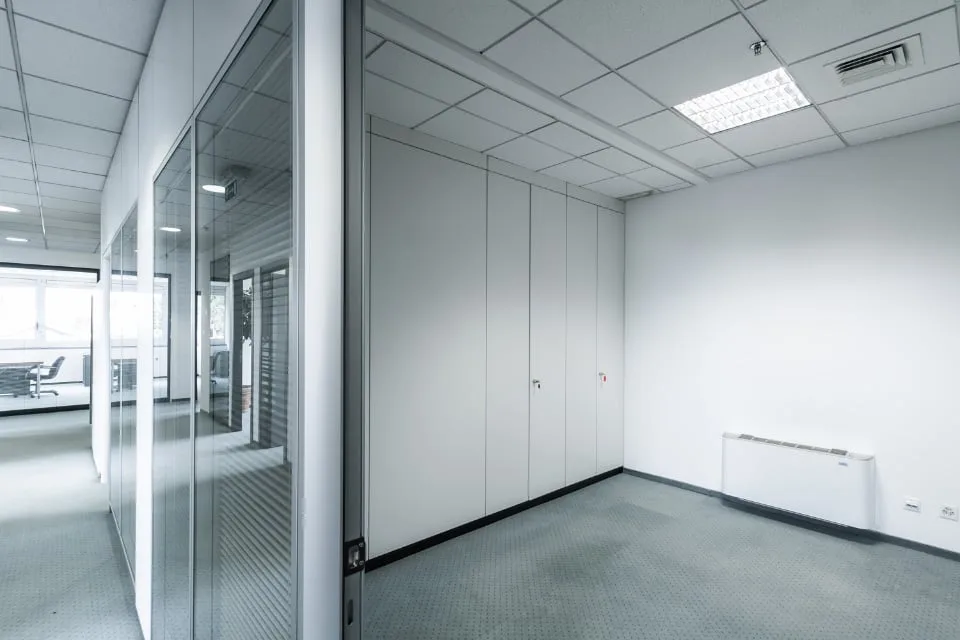LUGANO NORD - BÜRO VON 1162 MQ TEILBAR (REF. 202-203)