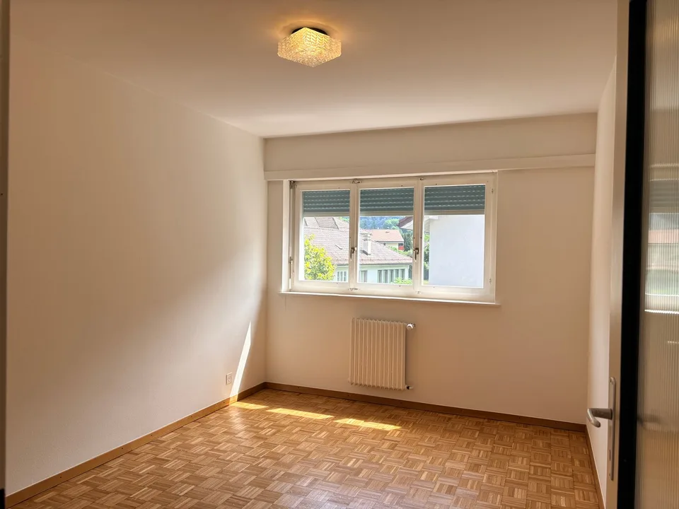 Bex: Charmantes 3,5-Zimmer-Wohnung mit Balkon zu vermieten