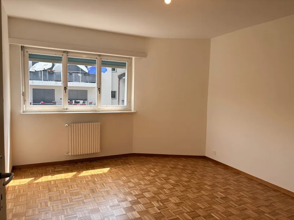 Bex: Charmantes 3,5-Zimmer-Wohnung mit Balkon zu vermieten