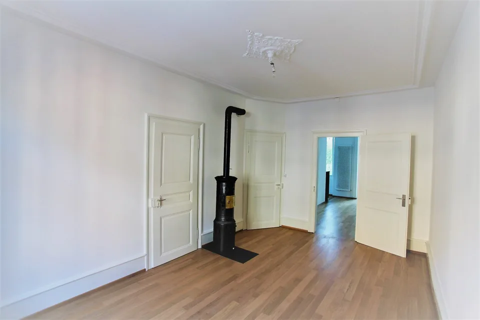 Charmante 4-Zimmer-Maisonette-Wohnung mit Ofen in Basel