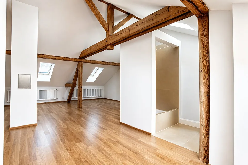 Charmante 4-Zimmer-Maisonette-Wohnung mit Ofen in Basel