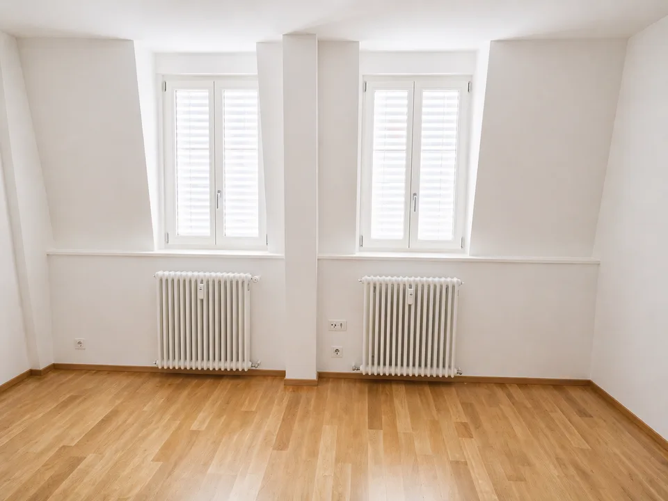 Charmante 4-Zimmer-Maisonette-Wohnung mit Ofen in Basel