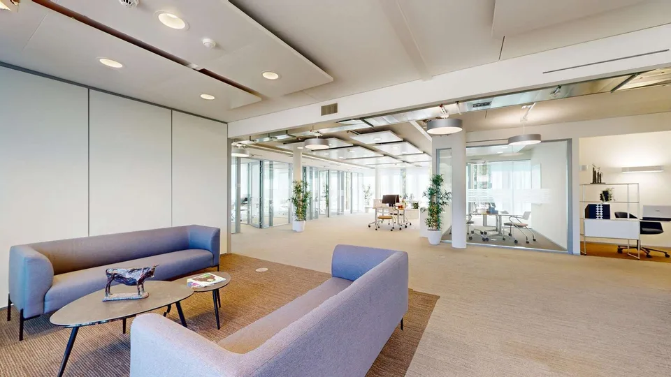 Excellents espaces de bureau directement sur les rives du Rhin – photo 9 sur 13