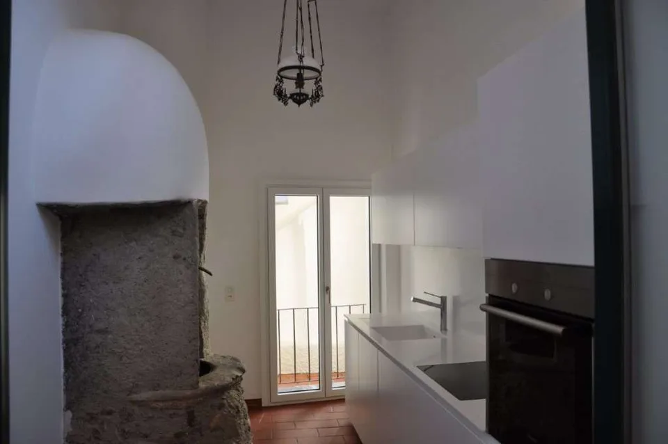 NEGGIO: AMPIO E SUGGESTIVO DUPLEX 3.5 loc.