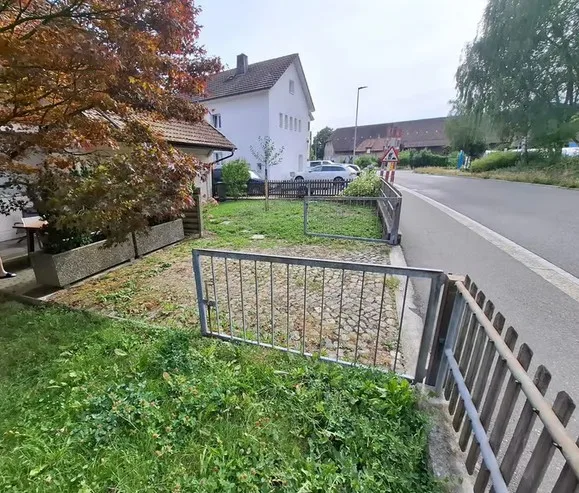 Grosszügige 3.5-Zimmer-Altbau-Wohnung mit Garten
